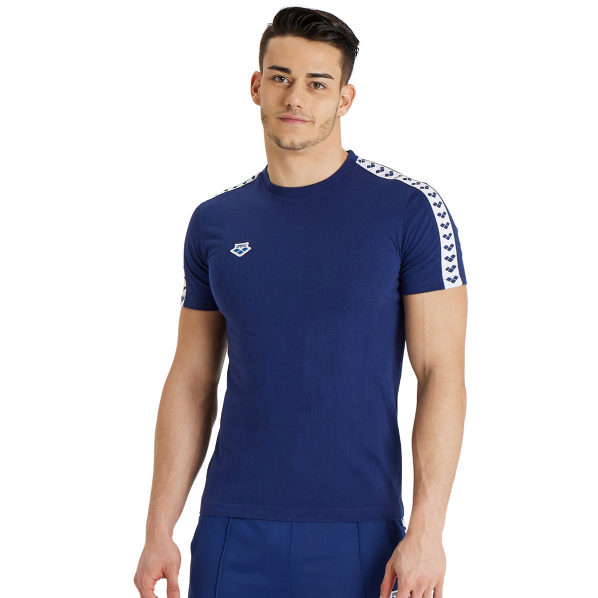 Arena  M  T-Shirt Team