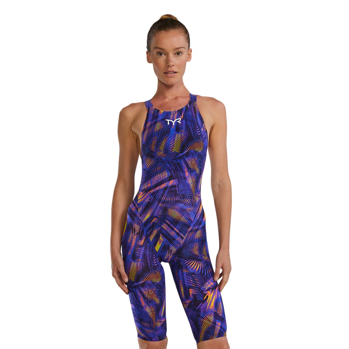 TYR Avictor Helux Closed Back